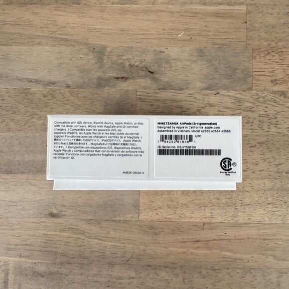 Apple AirPods 3rd Generation with MagSafe Charging Case Original Box Charger - Picture 4 of 10